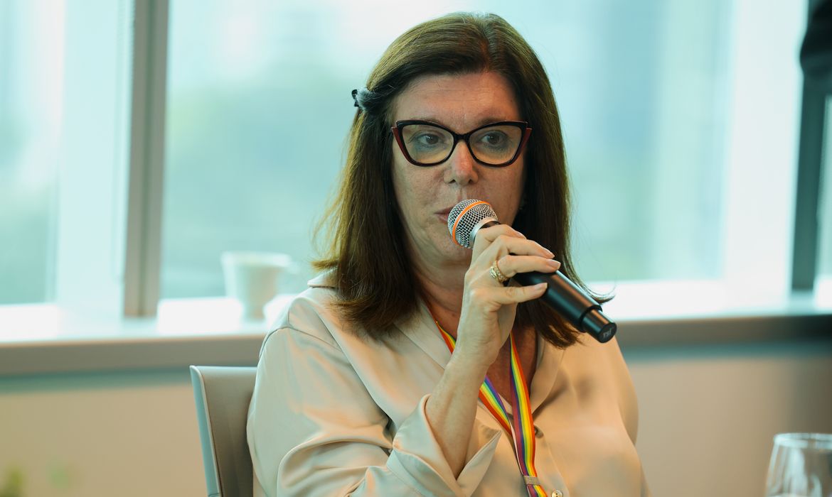 AMICIC - Petrobras vai contratar 48 embarcações com conteúdo nacional